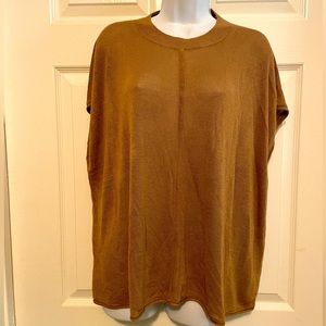 Banana Republic crew neck shirt